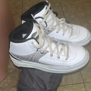 Jordan Big Kid's 2 Retro Python White/Fire Red-Black-Sail (DQ8562 102)